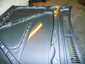 Brantho-Korrux_3in1_Motorhaube_Auto