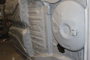 Brantho-Korrux_3in1_Unterboden2_Auto