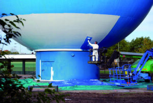 Brantho_Korrux_3in1_Gasspeicher_FordKA_The_Dot_(Toyism)_2te_Grundierung